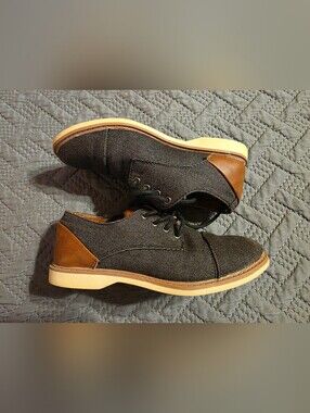 Boys SIZE 1 Casual Canvas Lace-Up Shoes